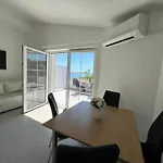 Mirakul Apartment *