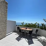 Apartment Mirakul